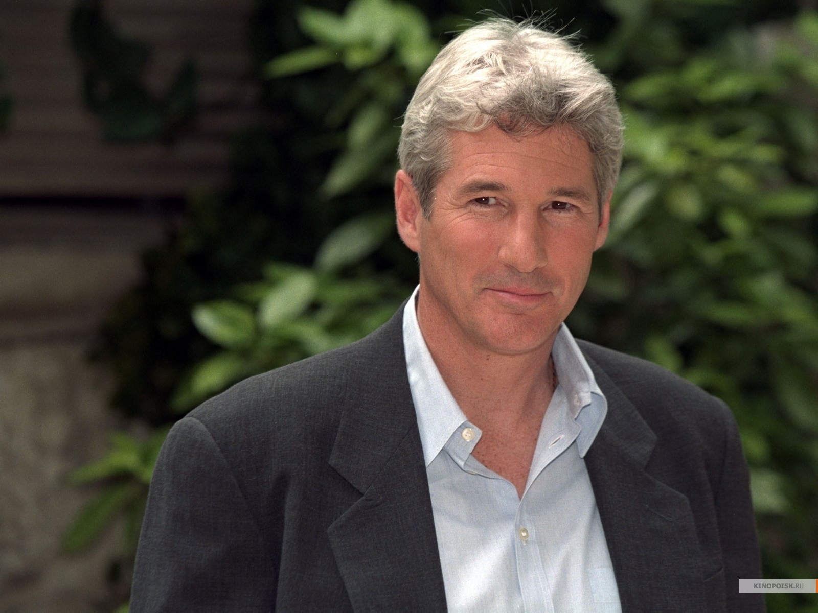 Richard-Gere-richard-gere-8692970-1600-1200.jpg